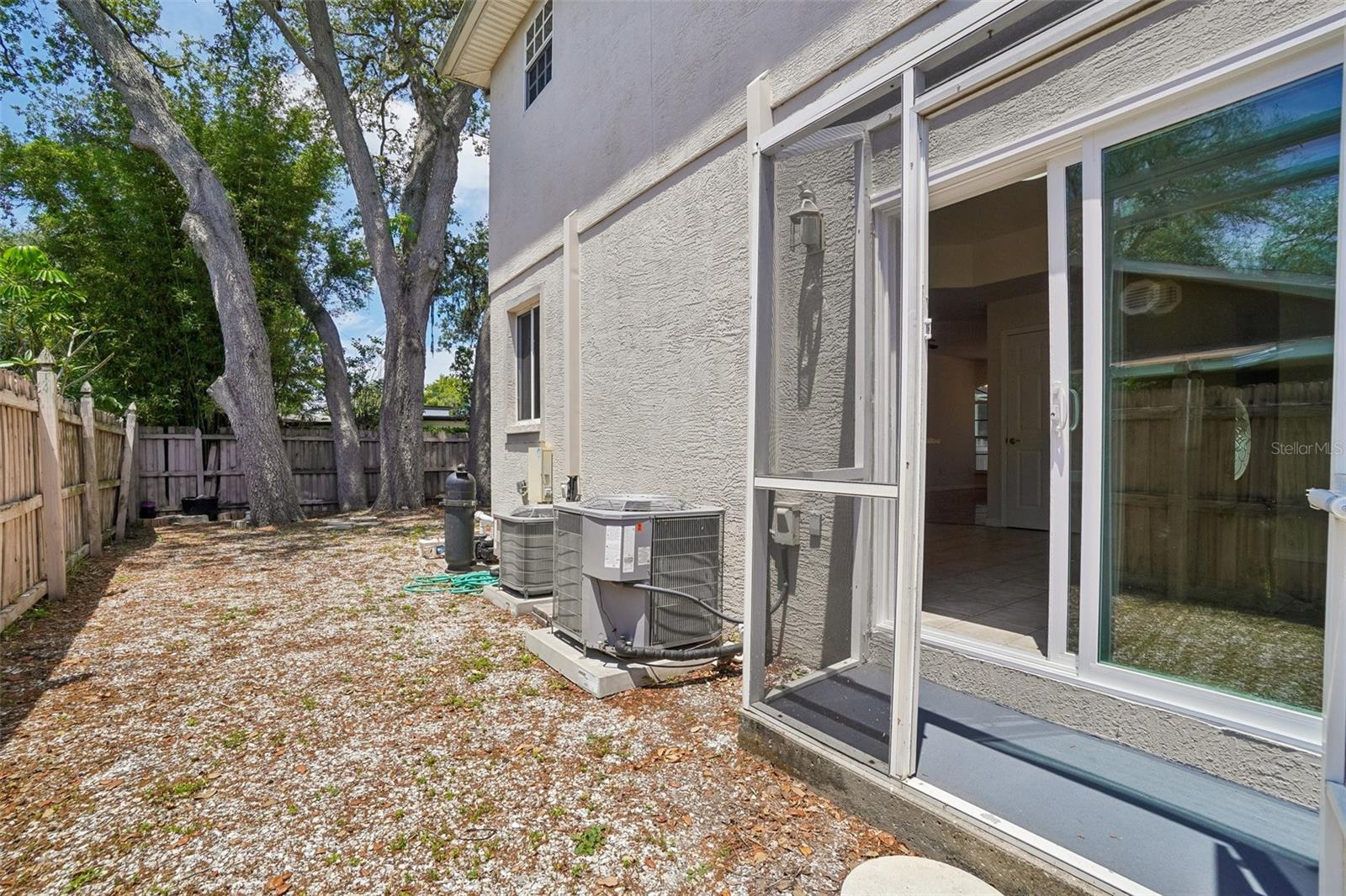 ACREAGE - Residential