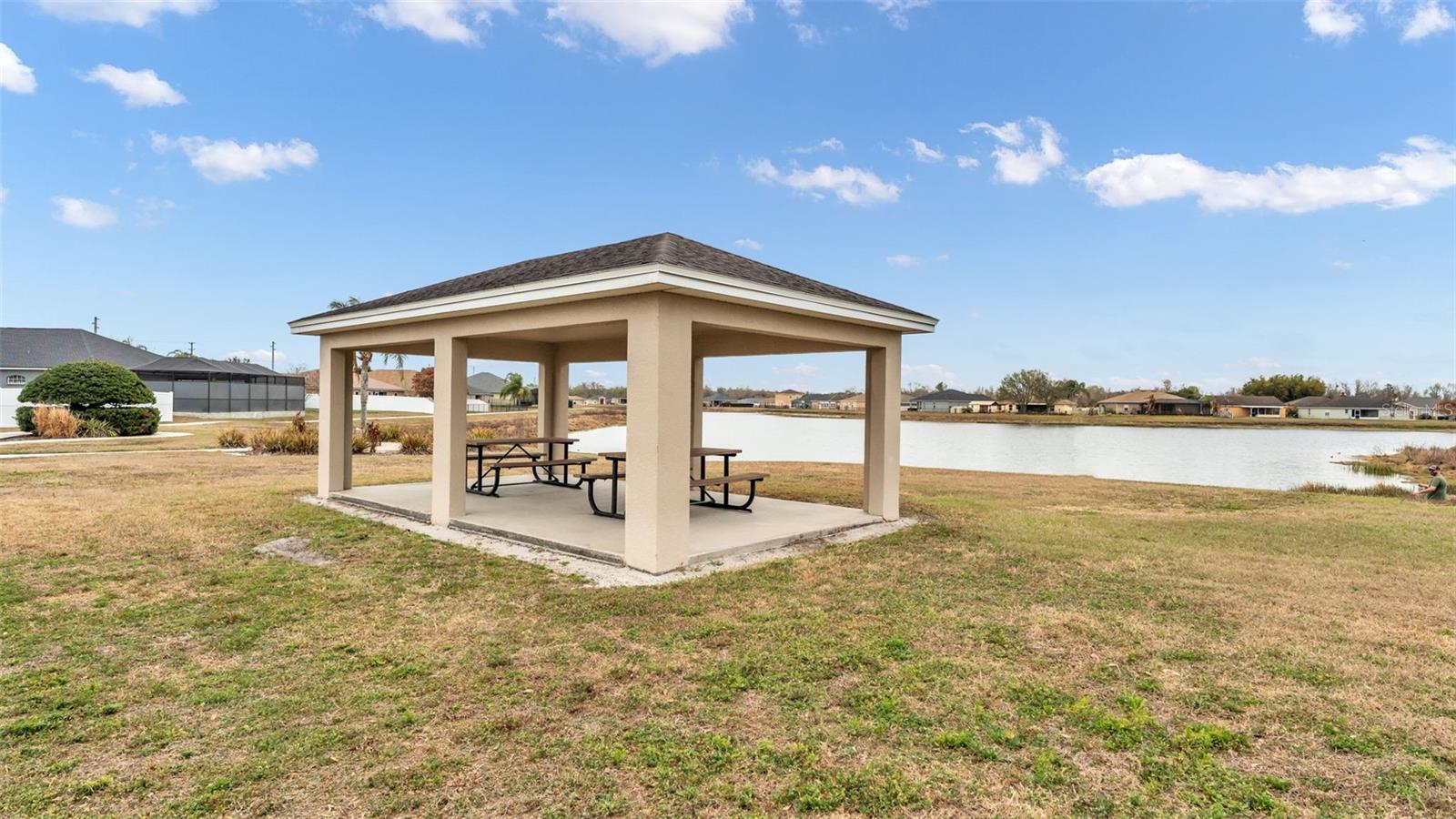 TOWNE PARK ESTATES - Residential