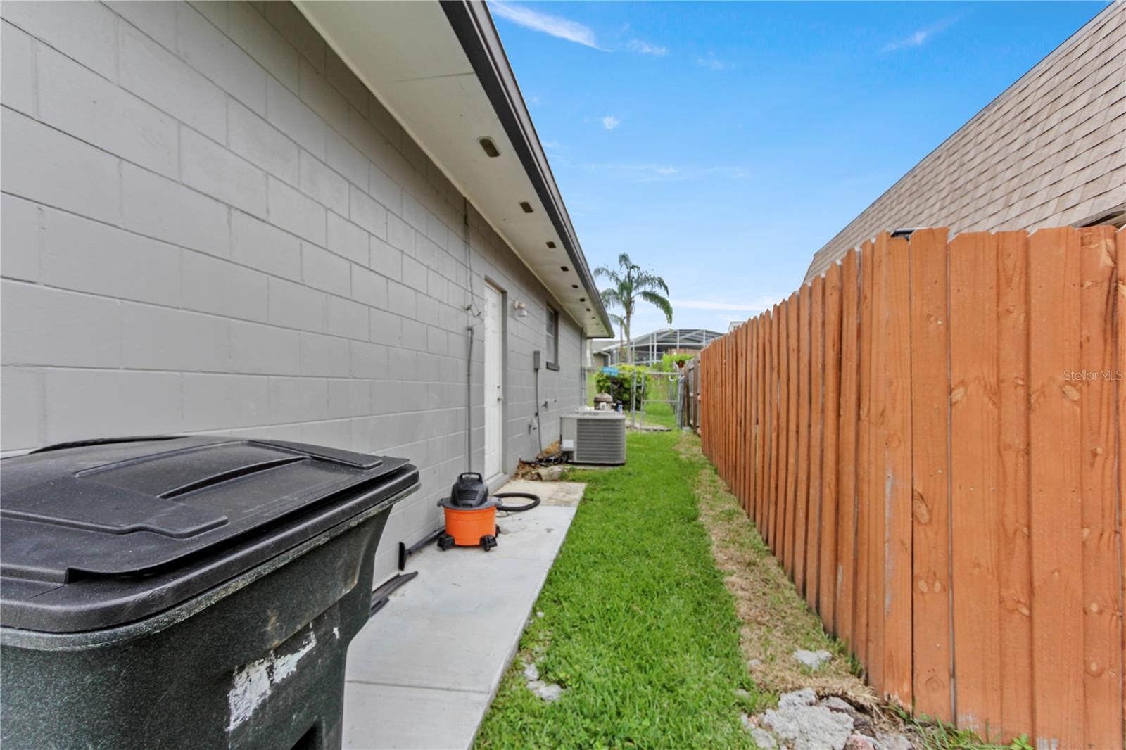 SPRING OAKS - Residential