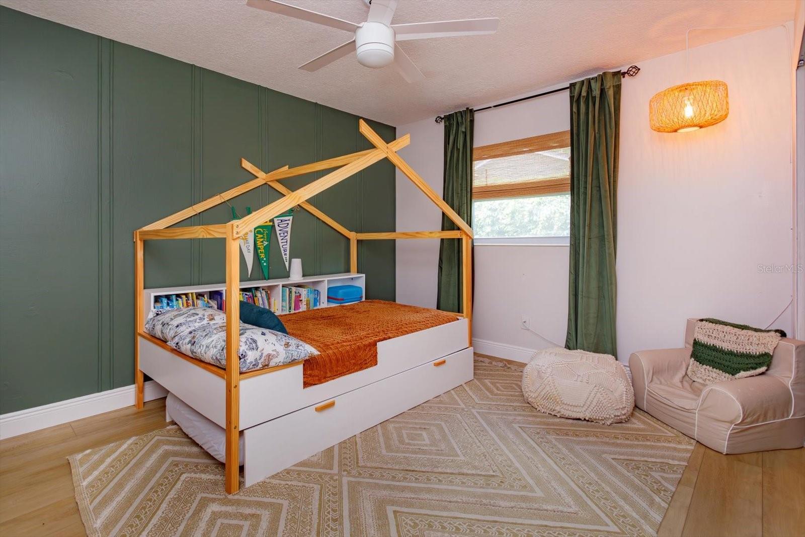 WINTER PARK PINES MERRIE OAKS - Residential