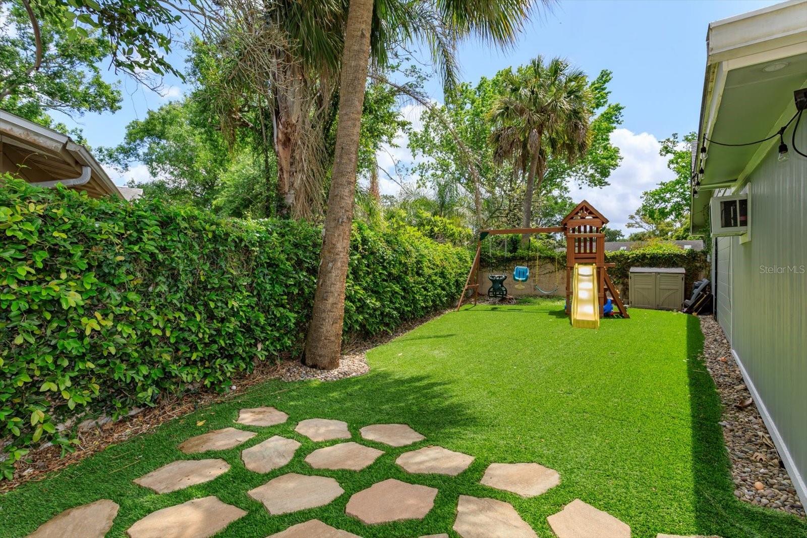 WINTER PARK PINES MERRIE OAKS - Residential