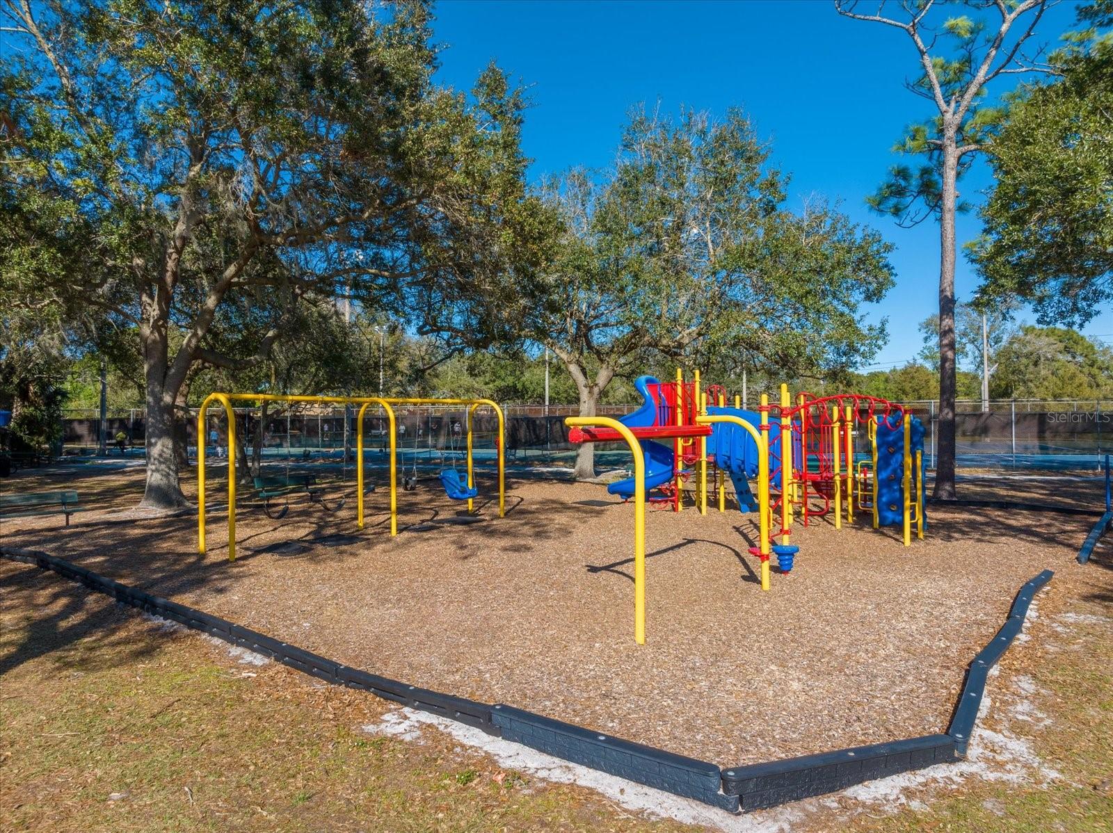 WINTER PARK PINES MERRIE OAKS - Residential