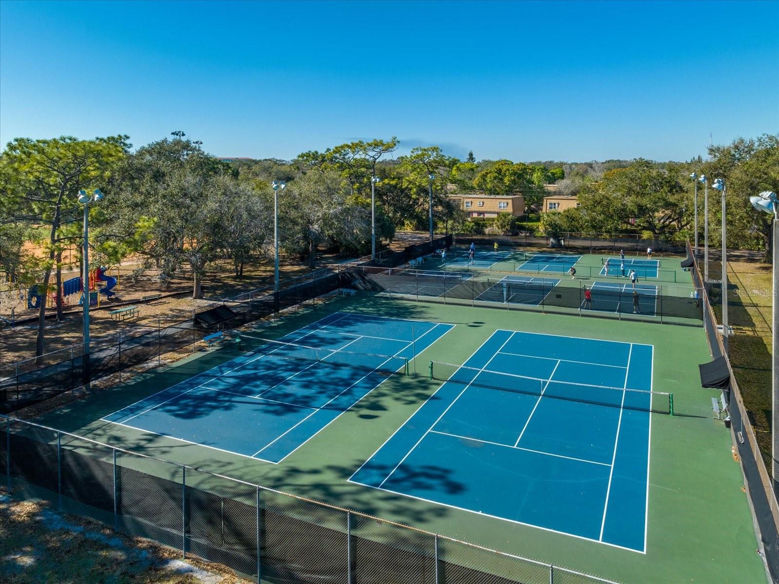 WINTER PARK PINES MERRIE OAKS - Residential