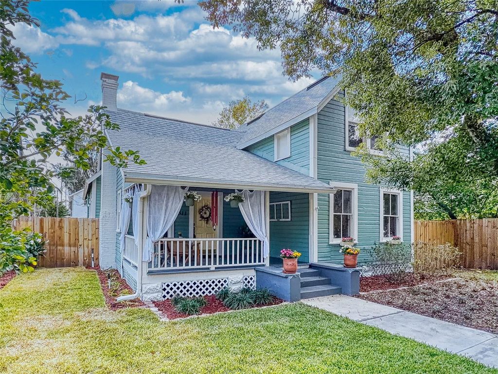 Photo of 311 W 10th Street, Sanford, FL 32771 (MLS # O6377353)