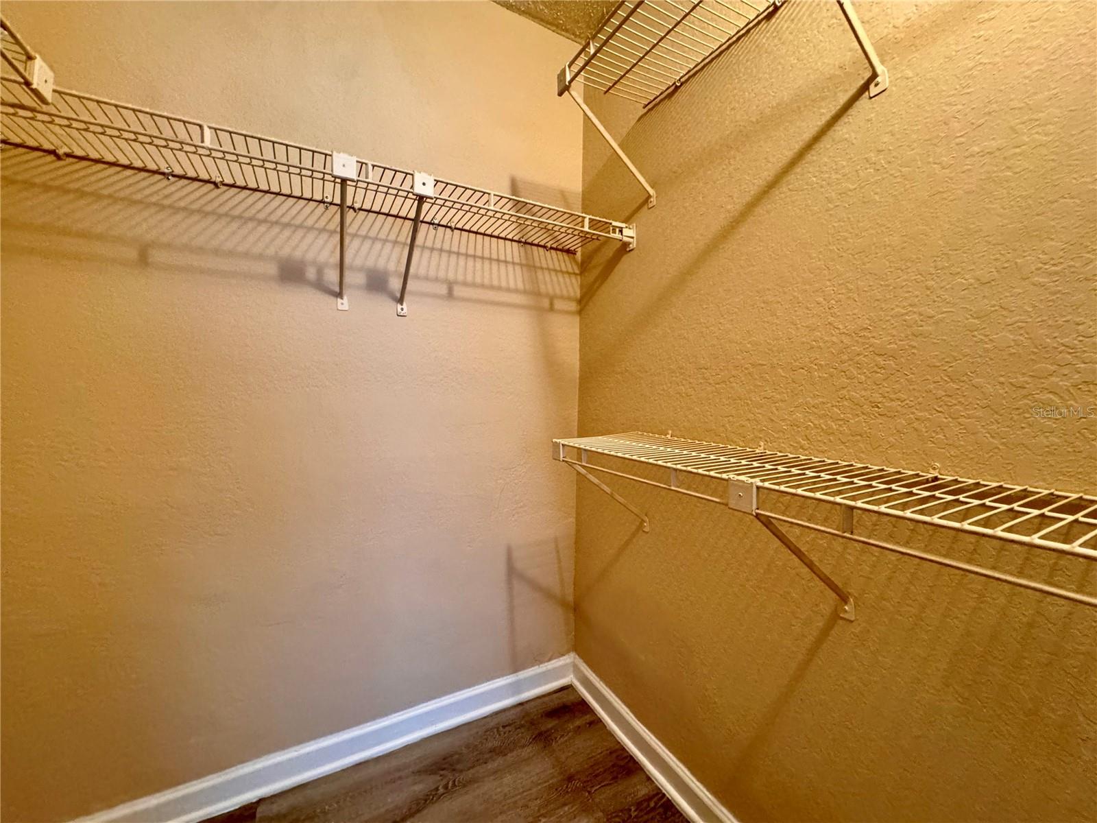 PARKVIEW VILLAGE BLDG 3032 - Residential Lease