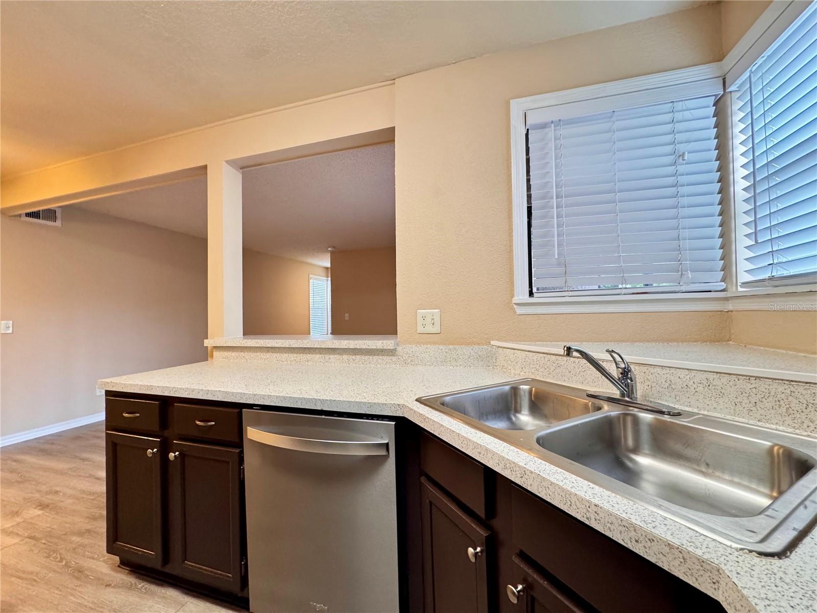PARKVIEW VILLAGE BLDG 3032 - Residential Lease