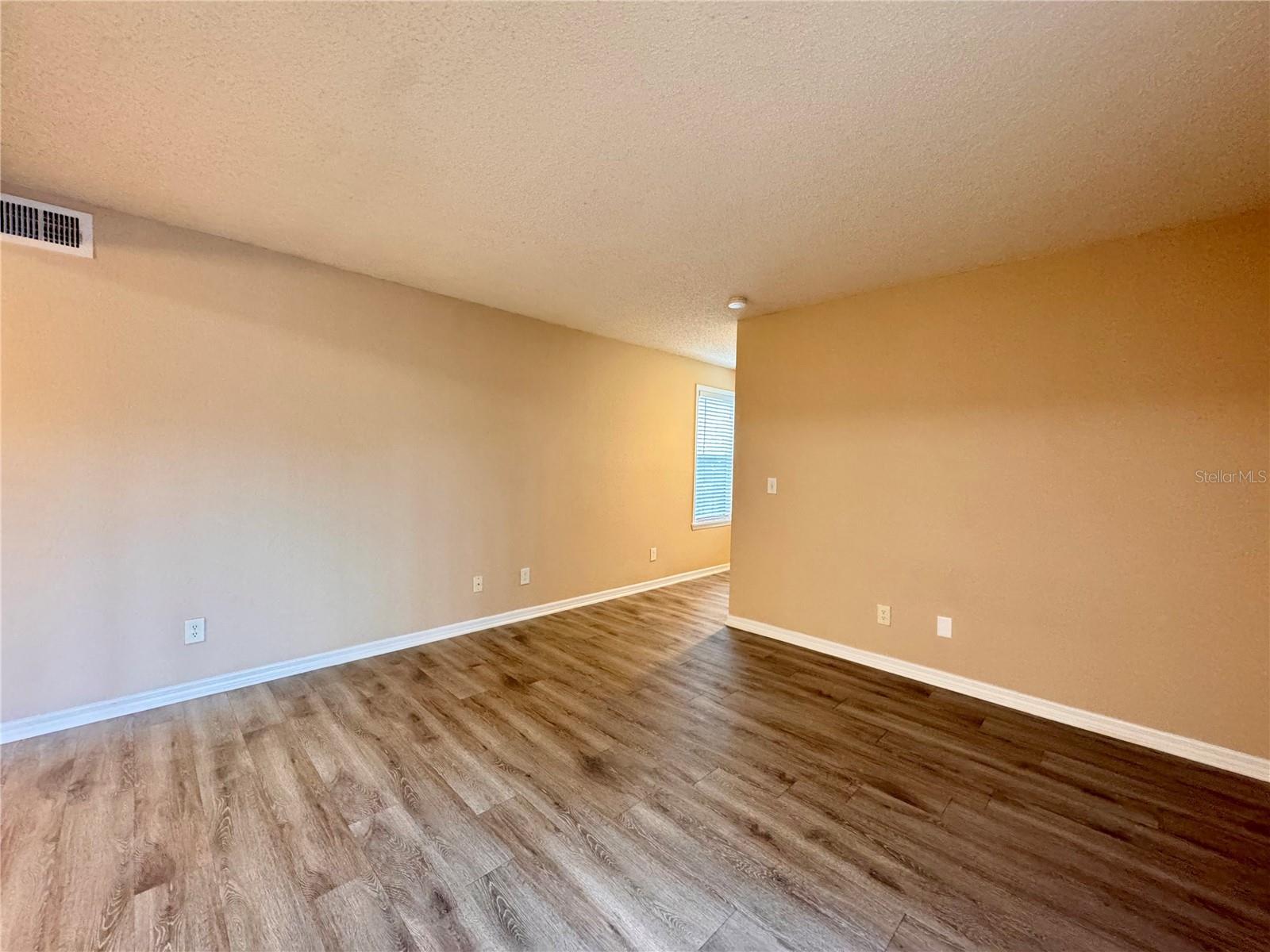 PARKVIEW VILLAGE BLDG 3032 - Residential Lease