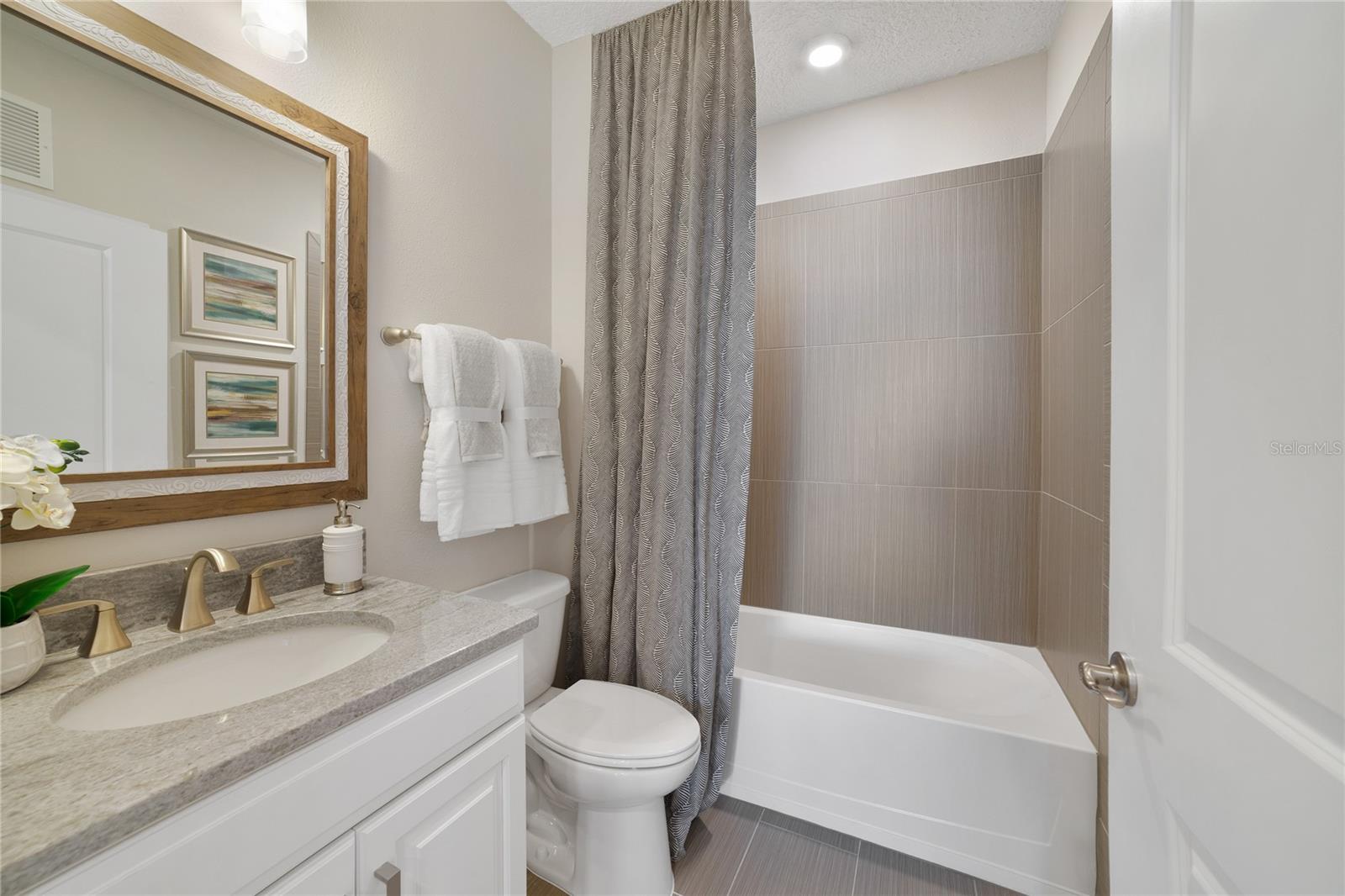 GATHERINGS OF LAKE NONA 7 CONDO - Residential