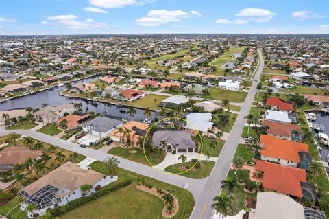 A home in PUNTA GORDA