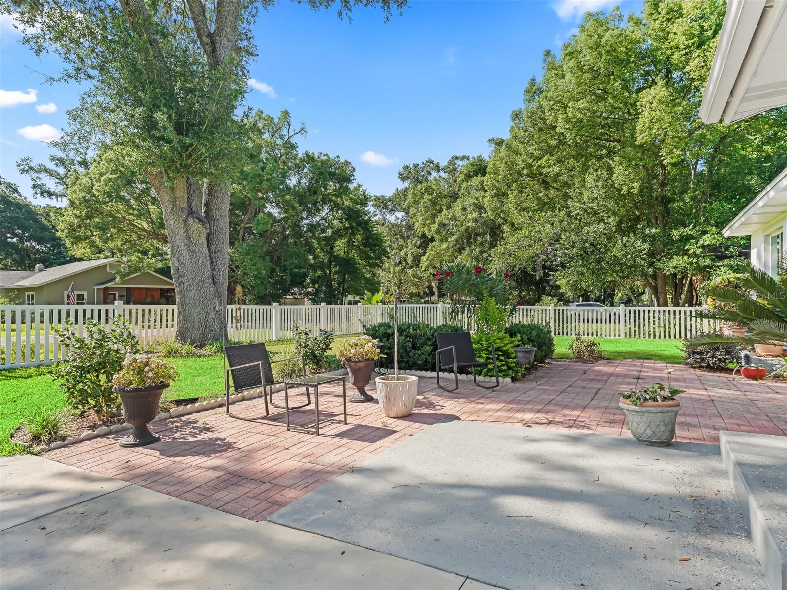 636 SE 31ST TERRACE