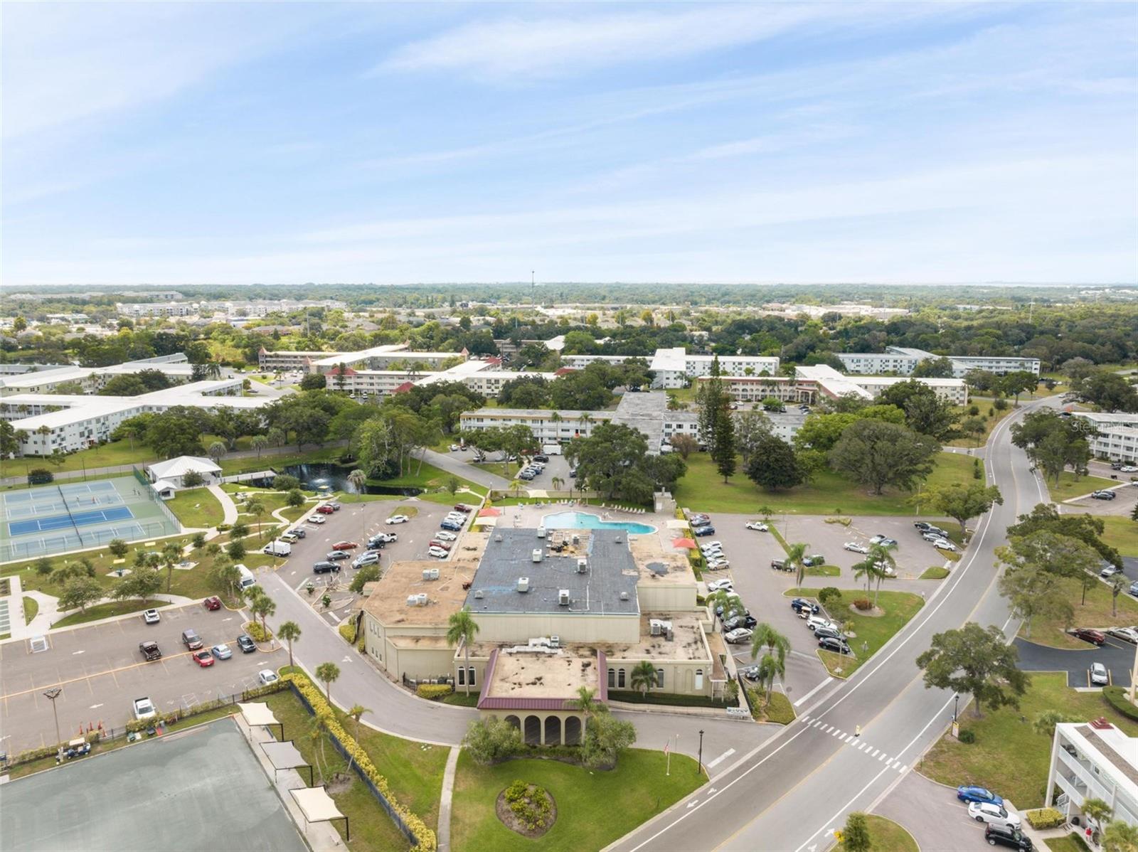 ON TOP OF THE WORLD - Residential