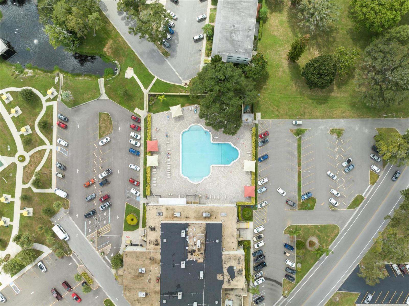 ON TOP OF THE WORLD - Residential