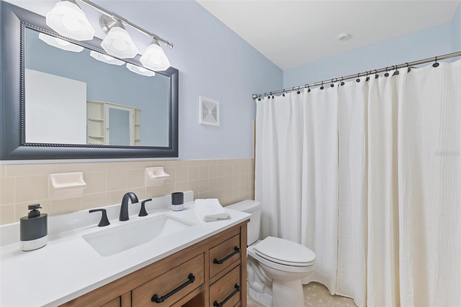 ON TOP OF THE WORLD - Residential