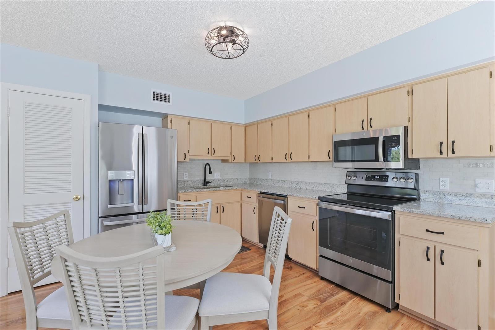 ON TOP OF THE WORLD - Residential