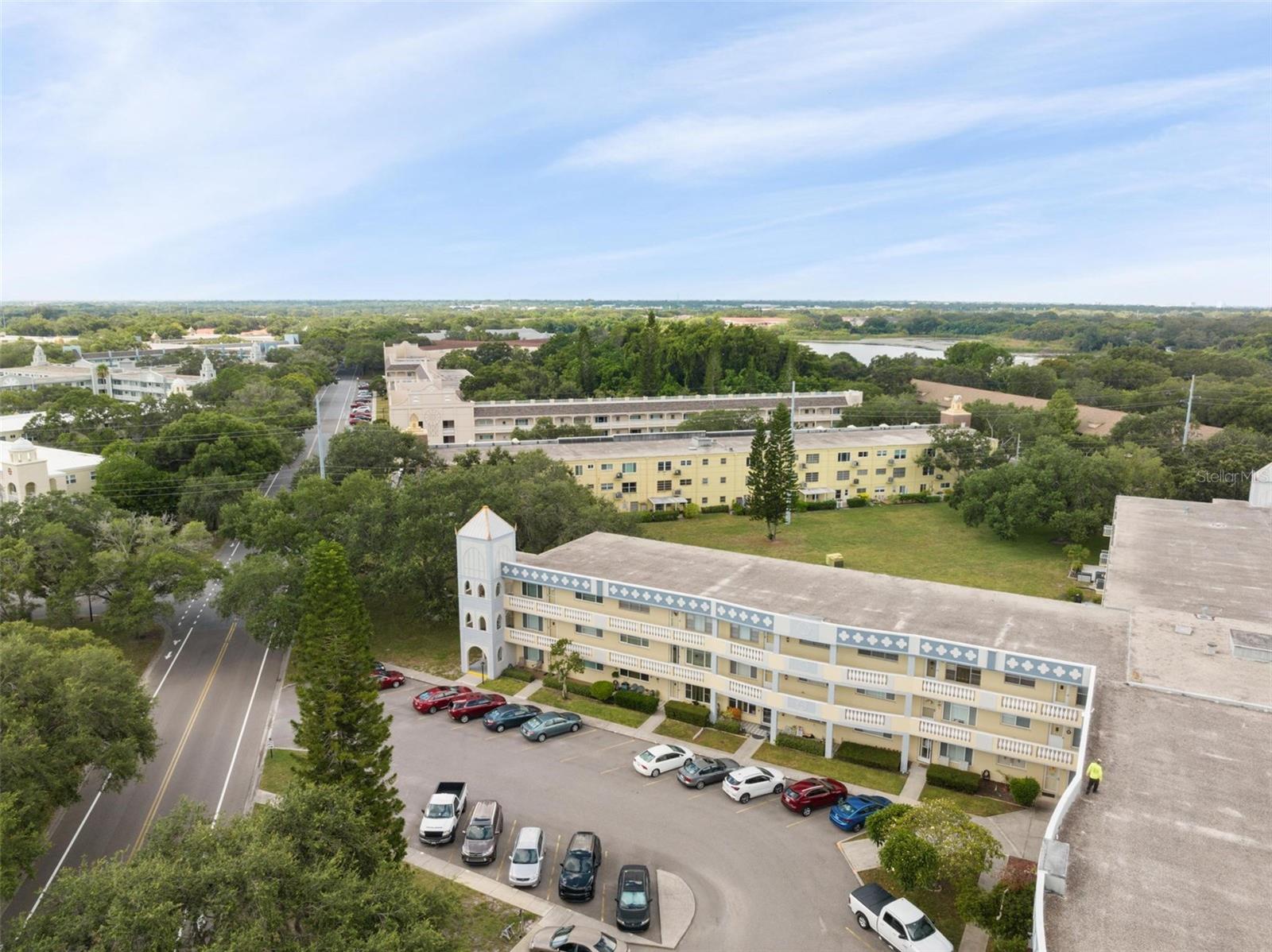 ON TOP OF THE WORLD - Residential