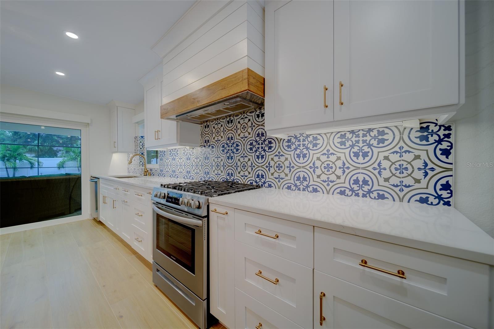 PLEASANT VIEW TERRACE 4TH ADD - Residential