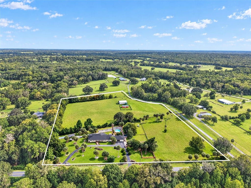 Photo of 6994 NW Highway 320, Micanopy, FL 32667 (MLS # OM732943)