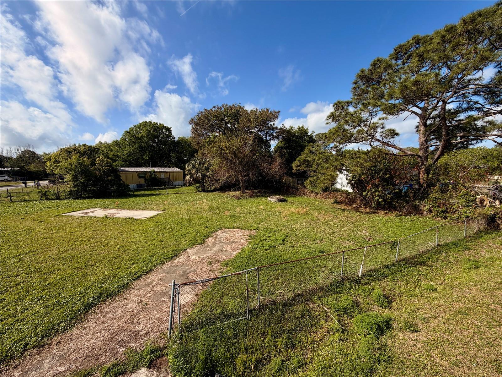 MOBILE VILLAGE UNREC SUB - Land