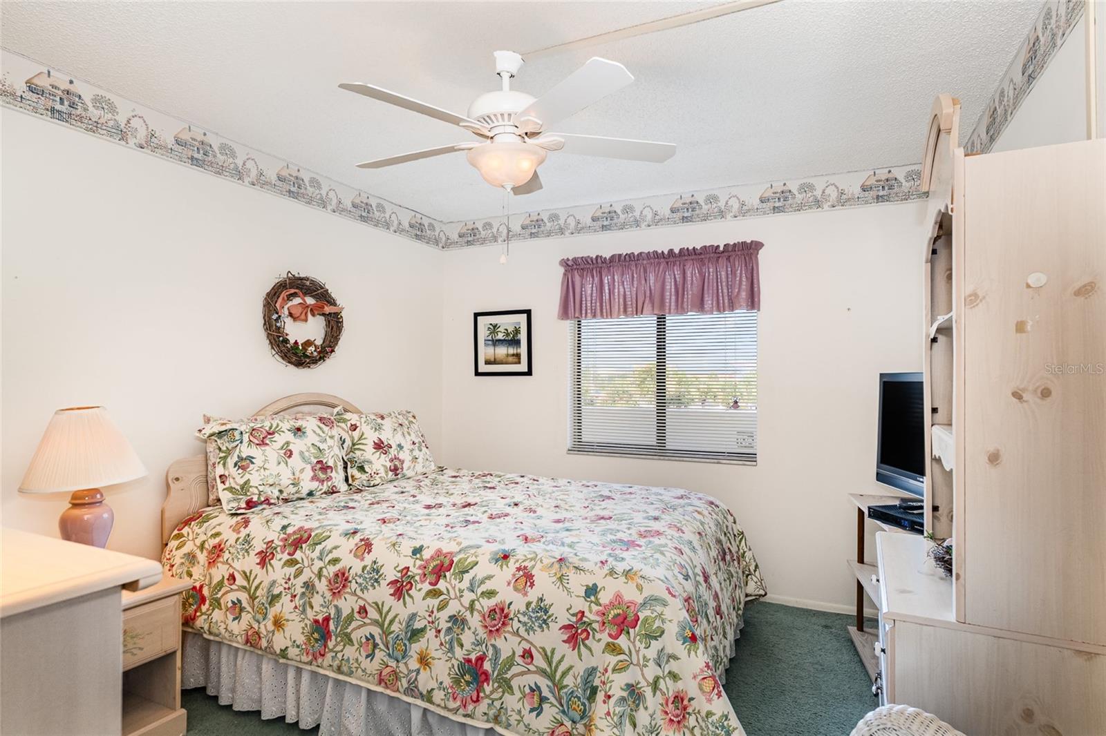 PELICAN POINT CONDOMINIUMS - Residential