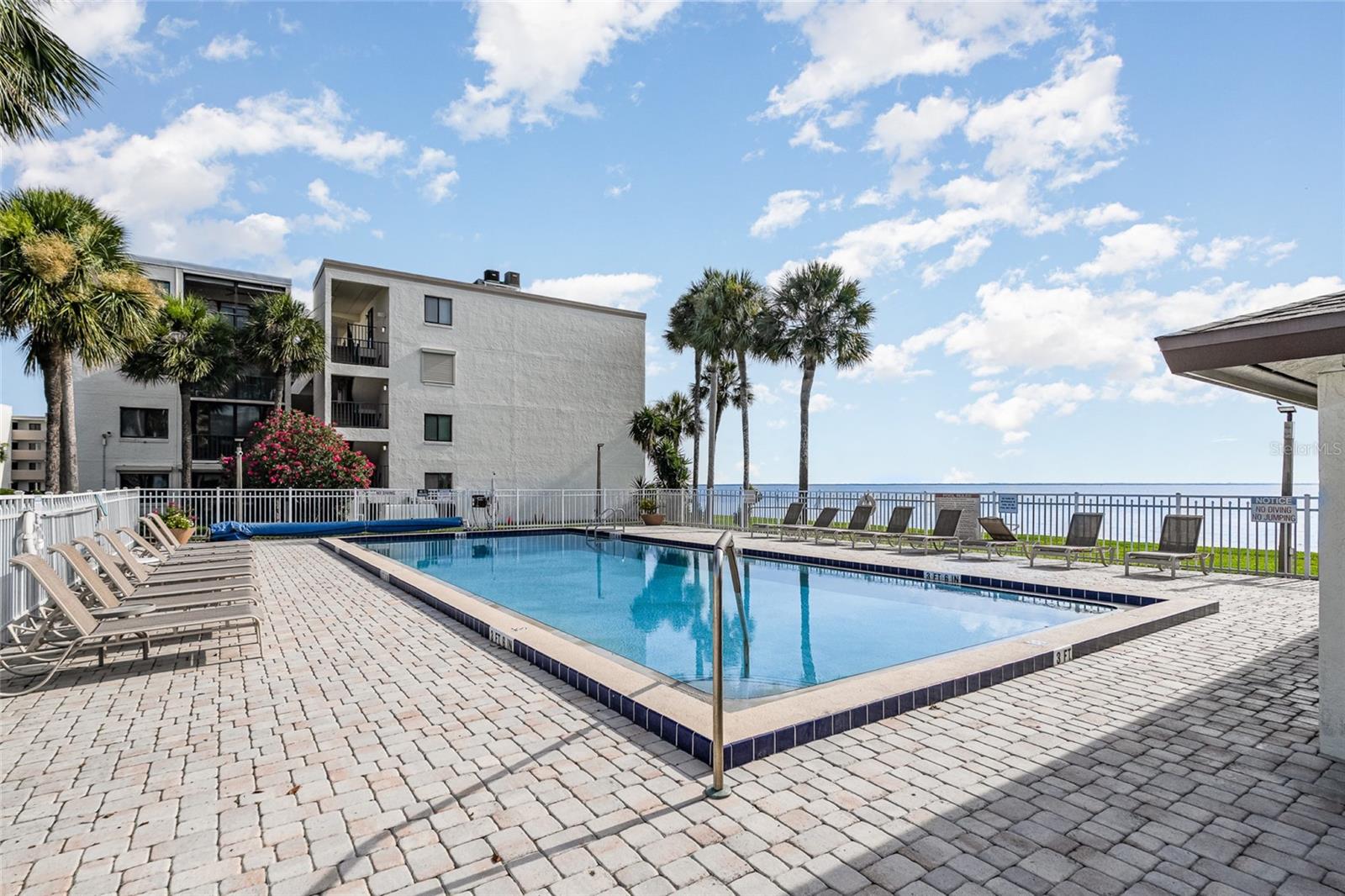 PELICAN POINT CONDOMINIUMS - Residential