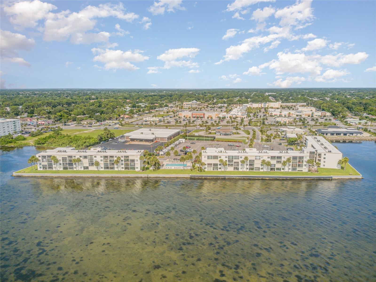 PELICAN POINT CONDOMINIUMS - Residential