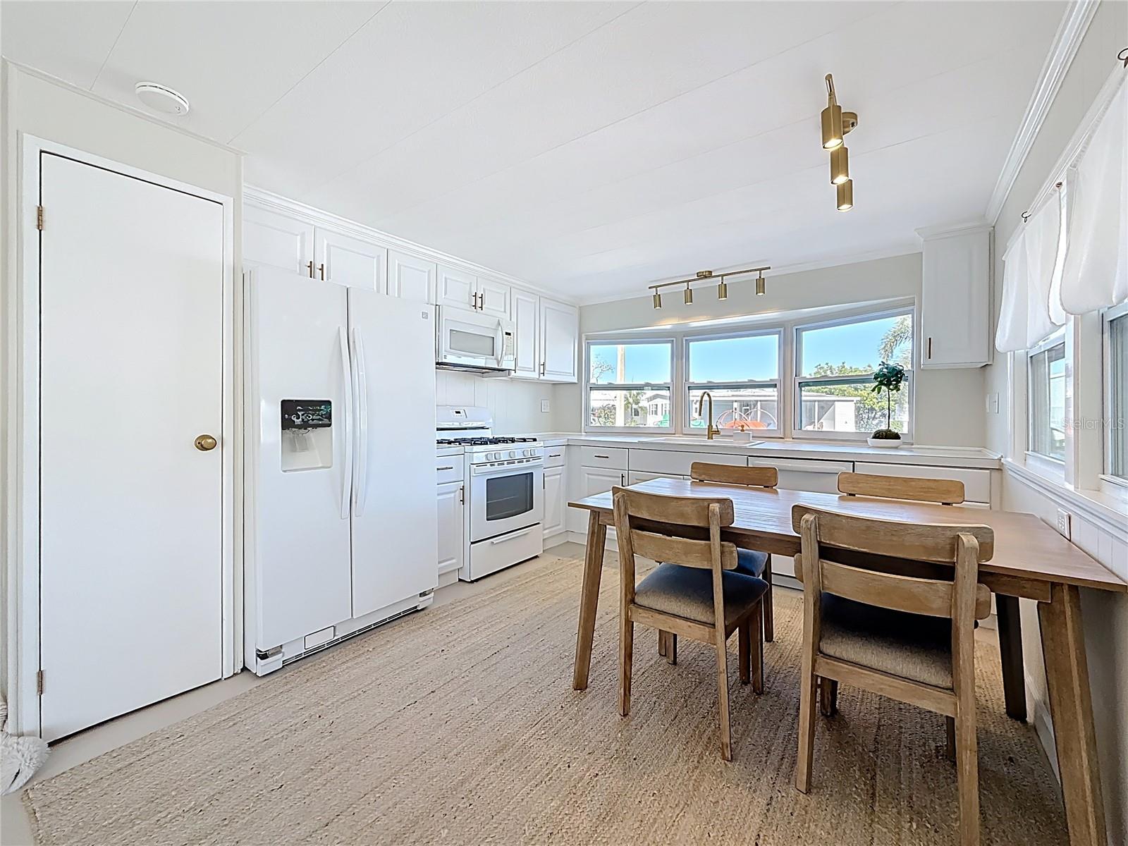 MOBEL AMERICANA MOBILE HOME PARK UNREC - Residential