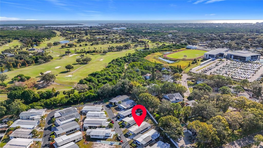 Photo of 346 Mount Saxon Avenue NE #316, St Petersburg, FL 33702 (MLS # S5140514)