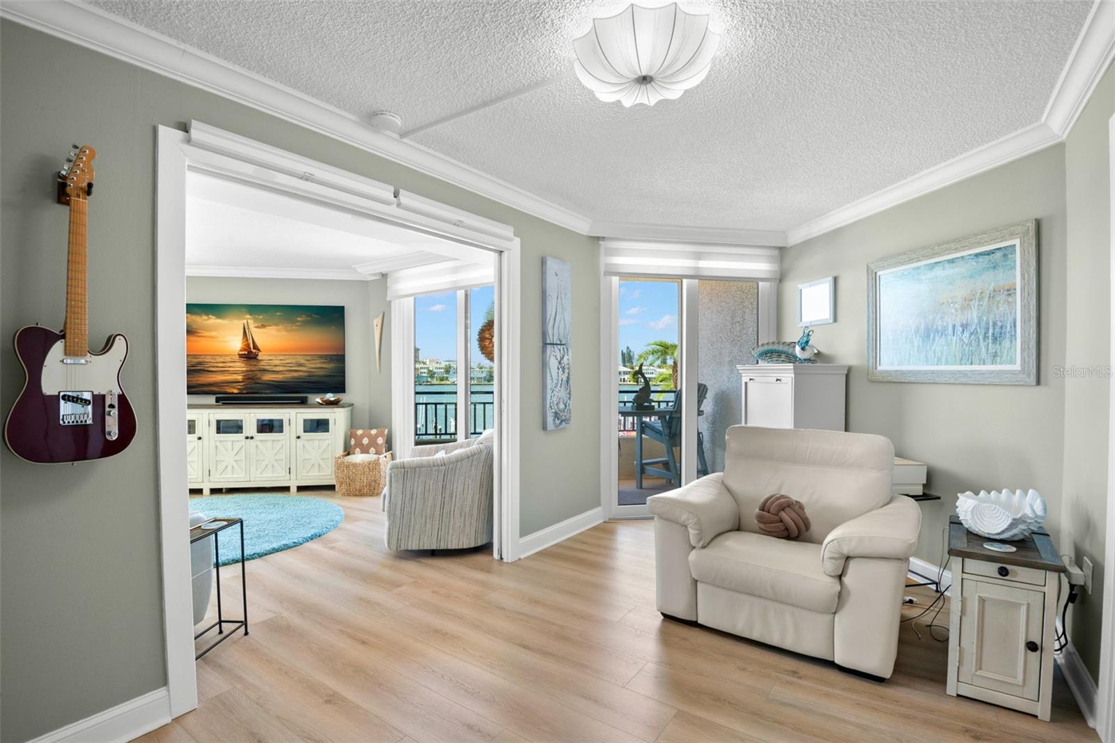 ISLAND WALK CONDO - Residential