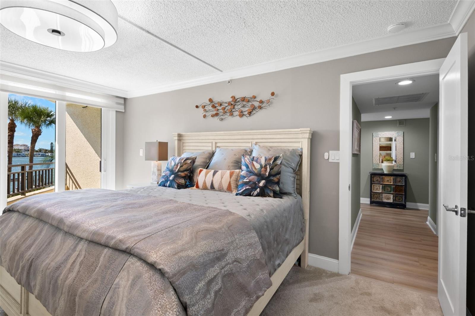 ISLAND WALK CONDO - Residential