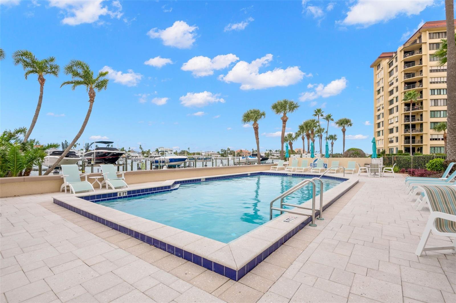 ISLAND WALK CONDO - Residential