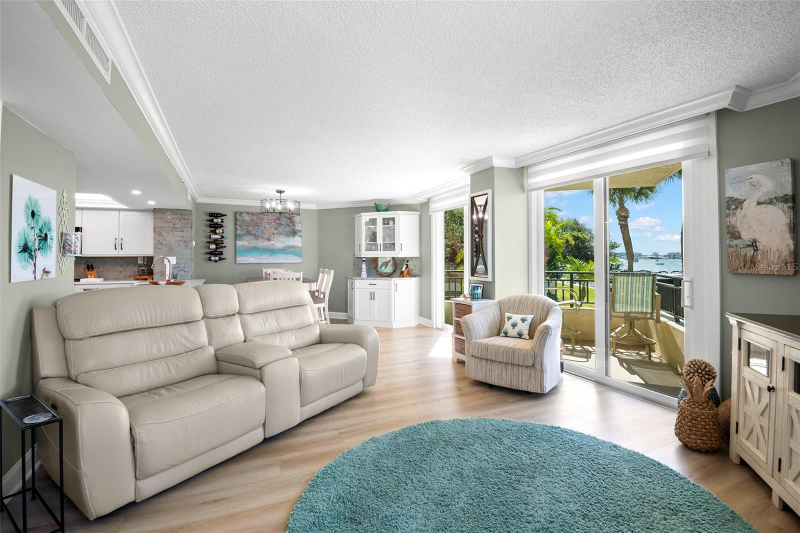 ISLAND WALK CONDO - Residential