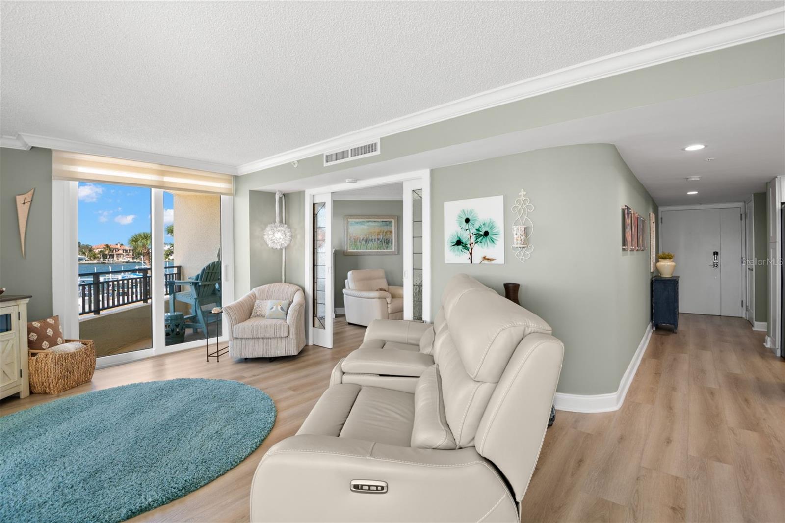 ISLAND WALK CONDO - Residential