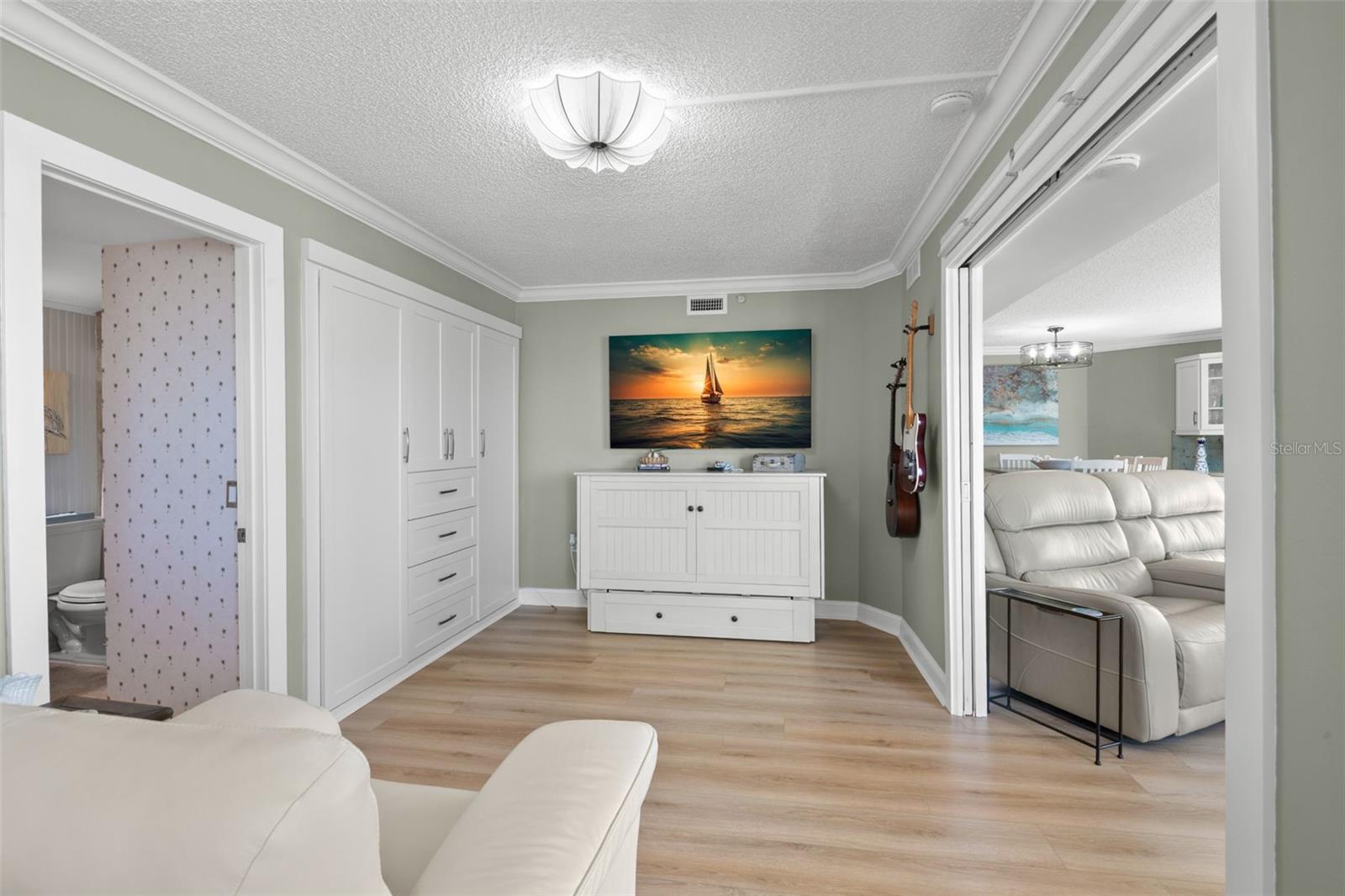 ISLAND WALK CONDO - Residential