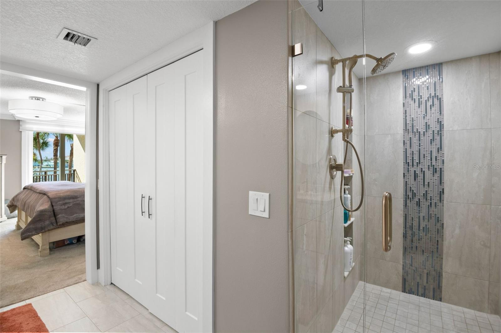 ISLAND WALK CONDO - Residential