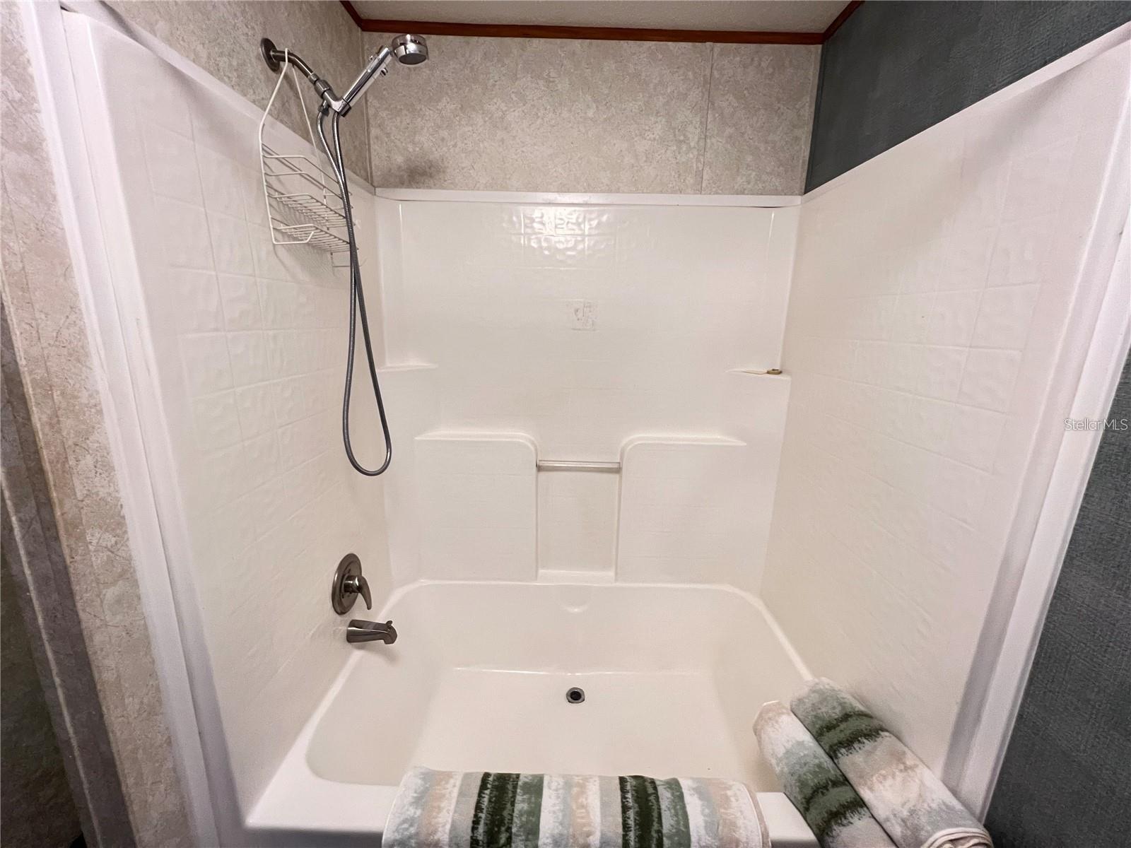 LEXINGTON ESTATE - Residential Lease