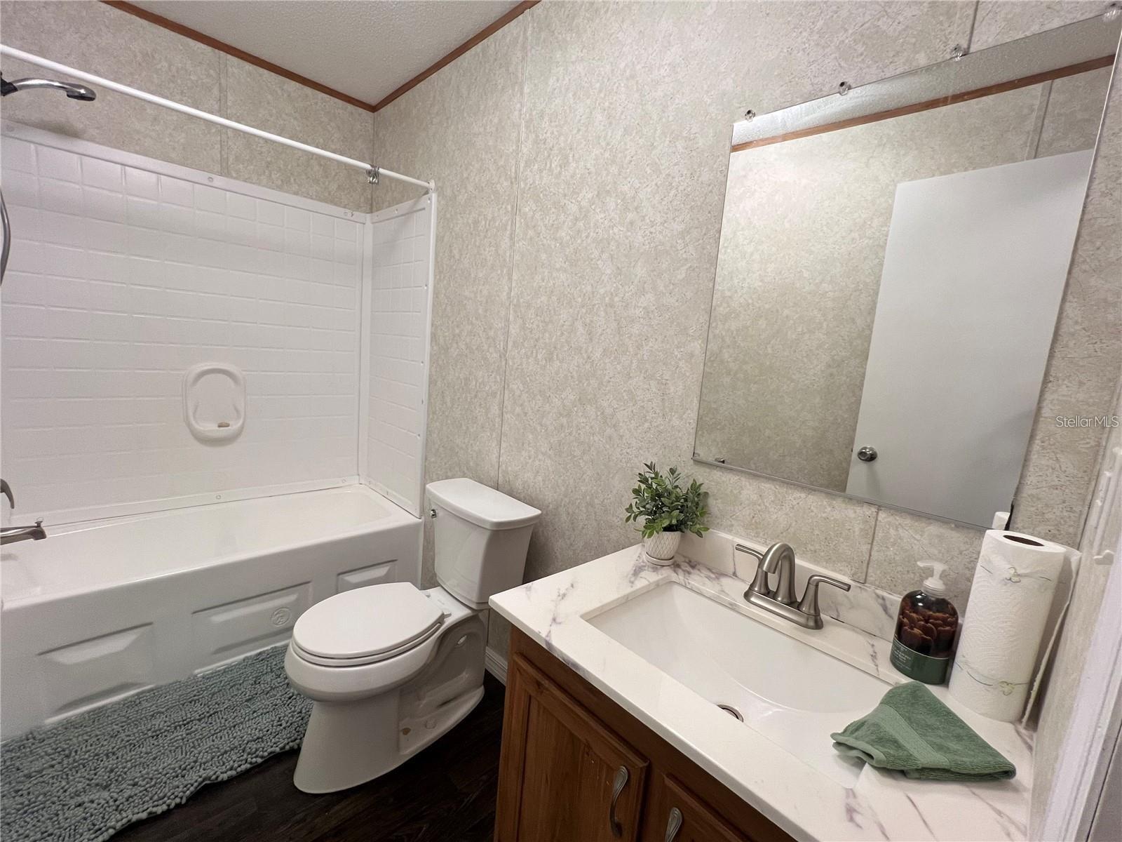 LEXINGTON ESTATE - Residential Lease