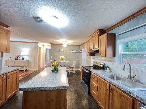 Tiny photo for 10 SE 69th Avenue, Ocala, FL 34472 (MLS # OM715811)