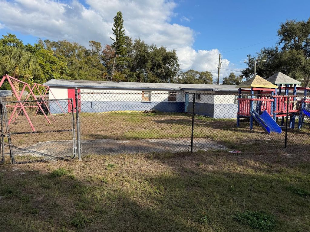 Photo of 6716 S Macdill Avenue, Tampa, FL 33611 (MLS # TB8462515)