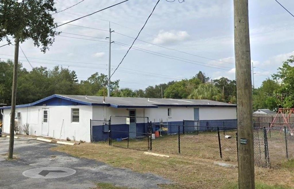 Photo of 6716 S Macdill Avenue, Tampa, FL 33611 (MLS # TB8462515)