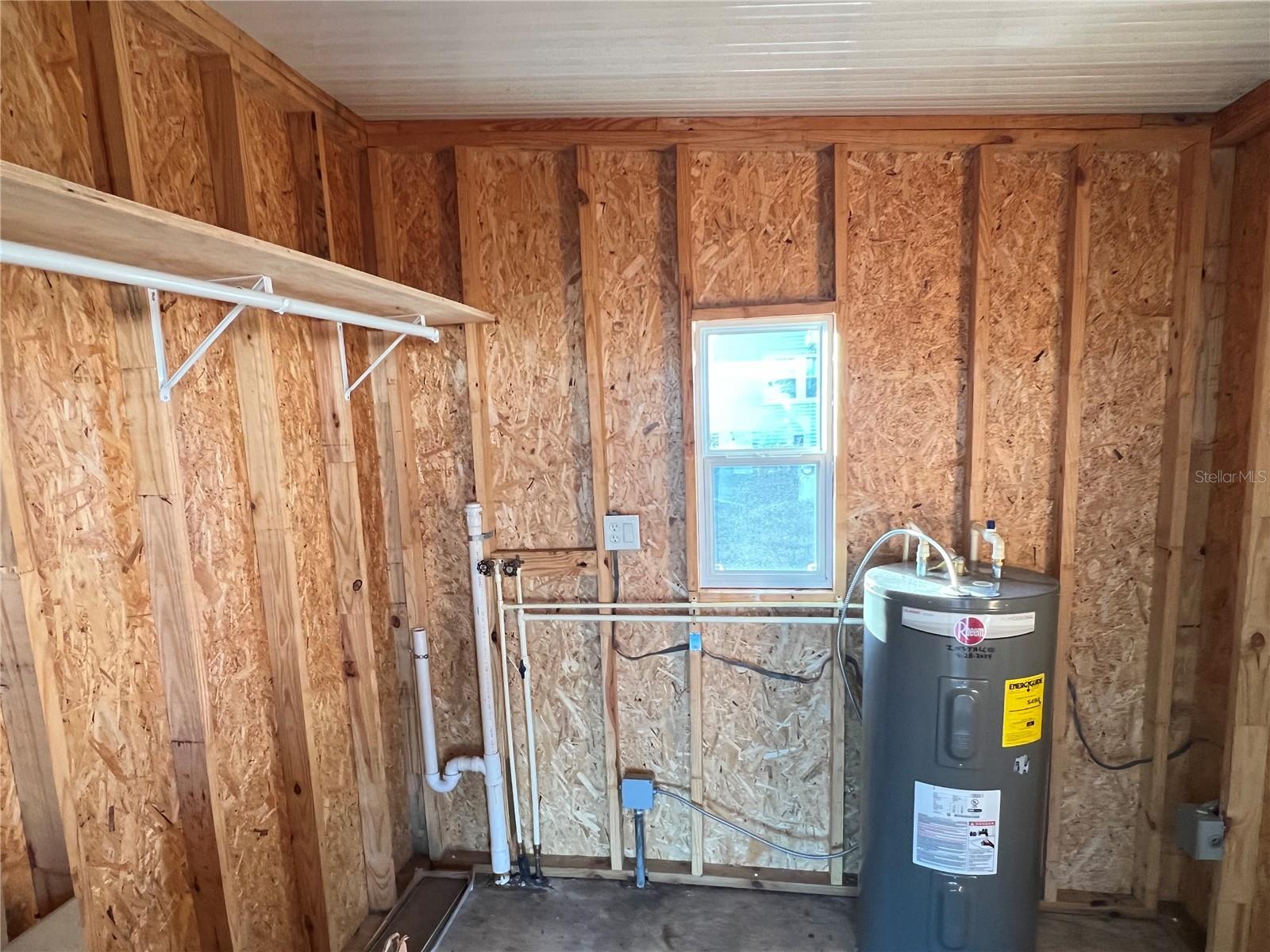 SHADOW BROOK MOBILE HOME - Residential