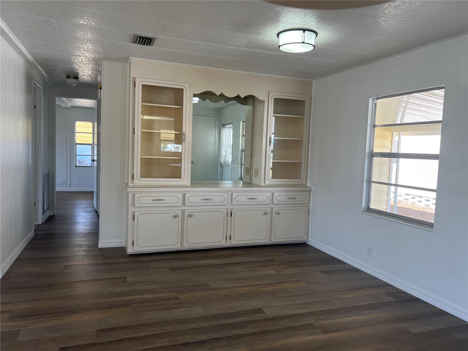 SHADOW BROOK MOBILE HOME - Residential