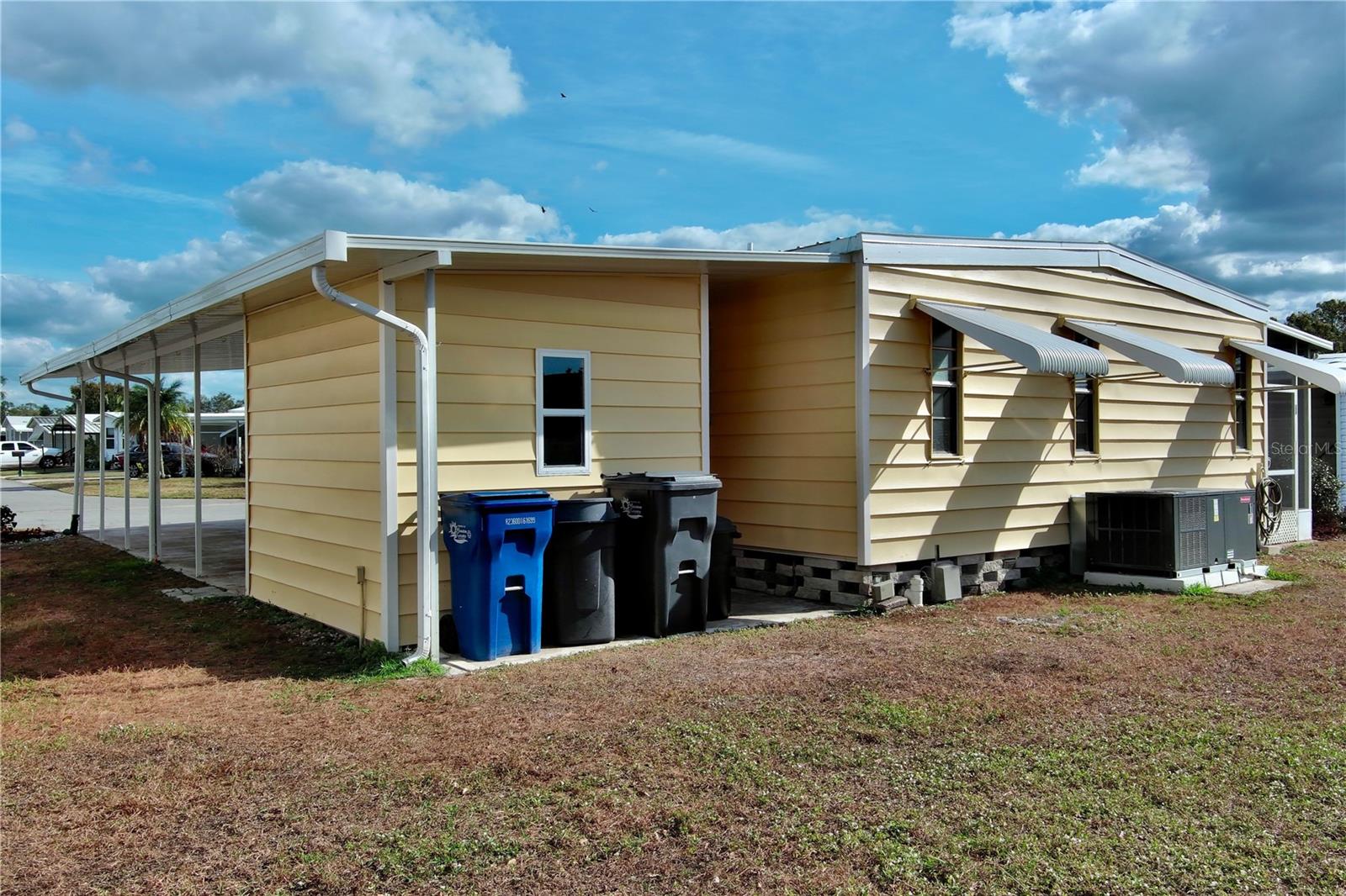SHADOW BROOK MOBILE HOME - Residential