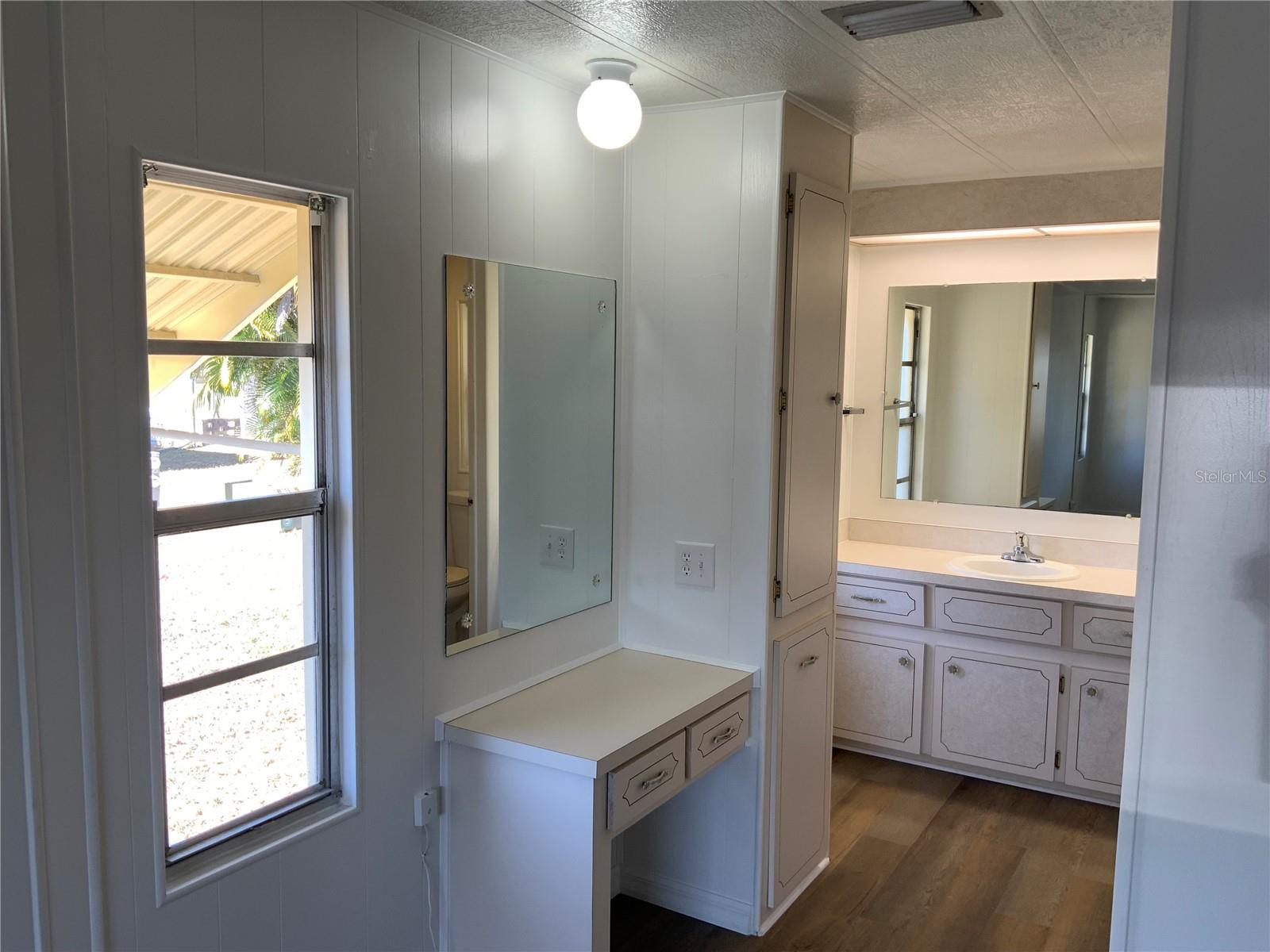 SHADOW BROOK MOBILE HOME - Residential