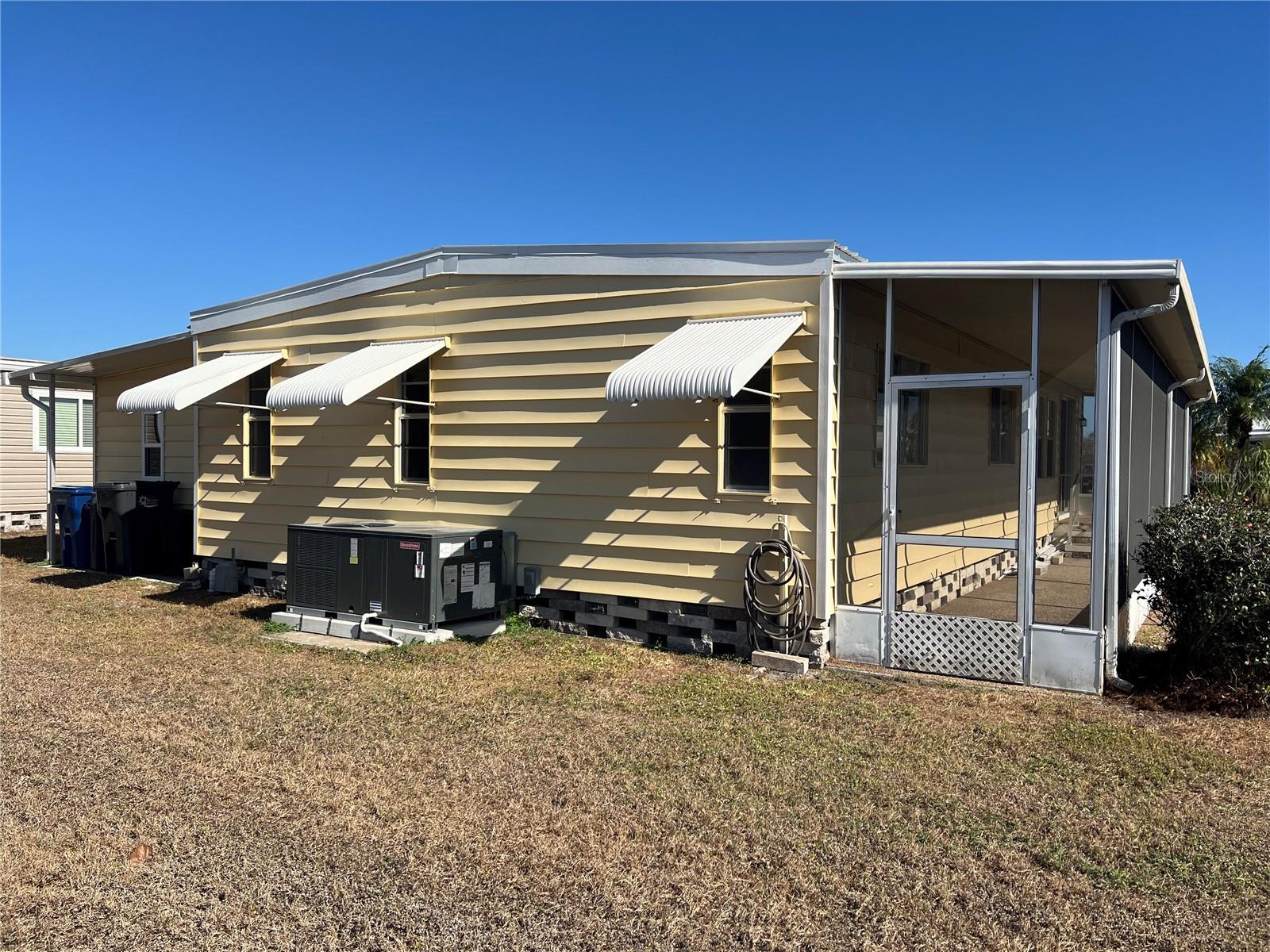 SHADOW BROOK MOBILE HOME - Residential