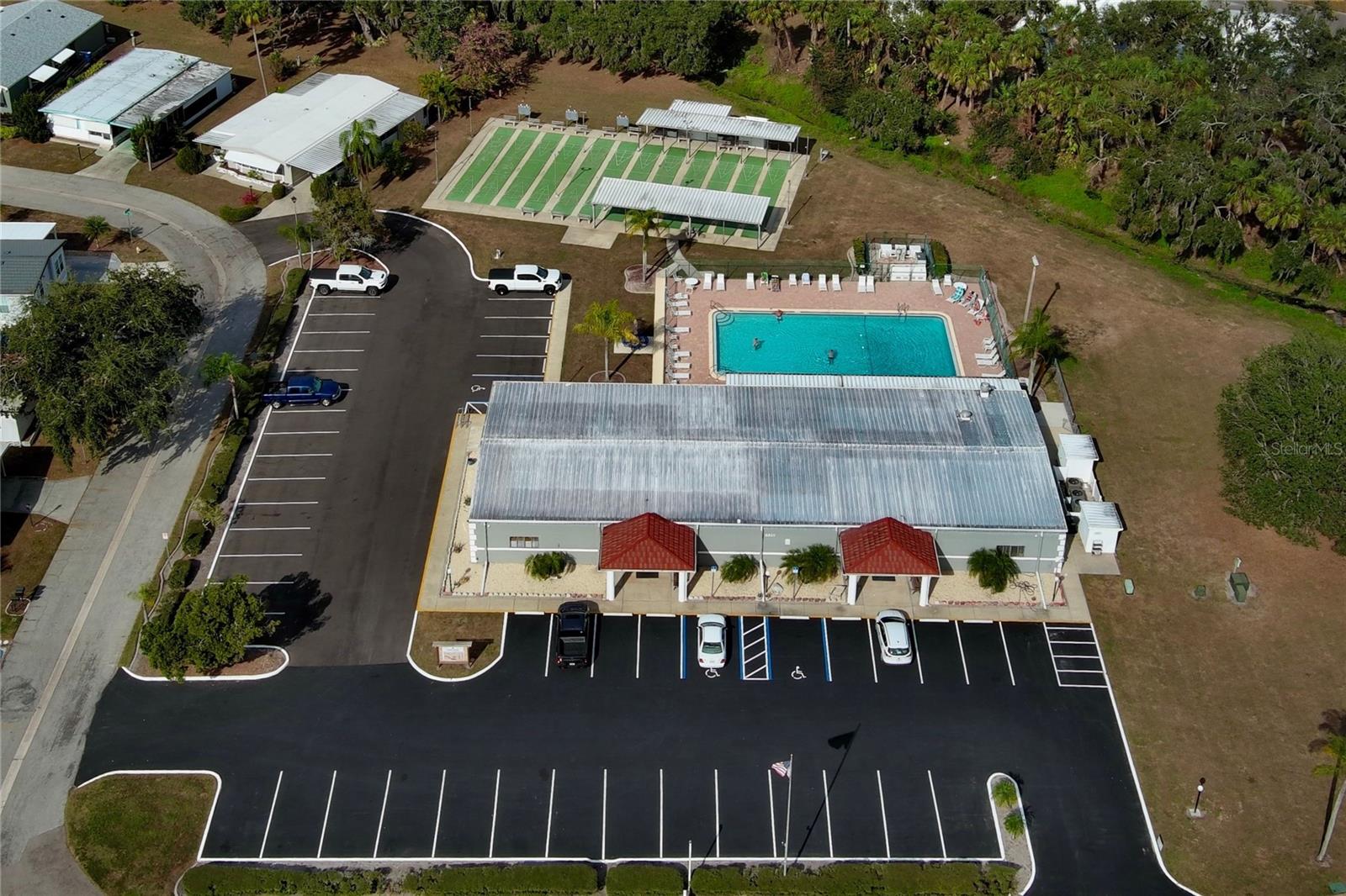 SHADOW BROOK MOBILE HOME - Residential