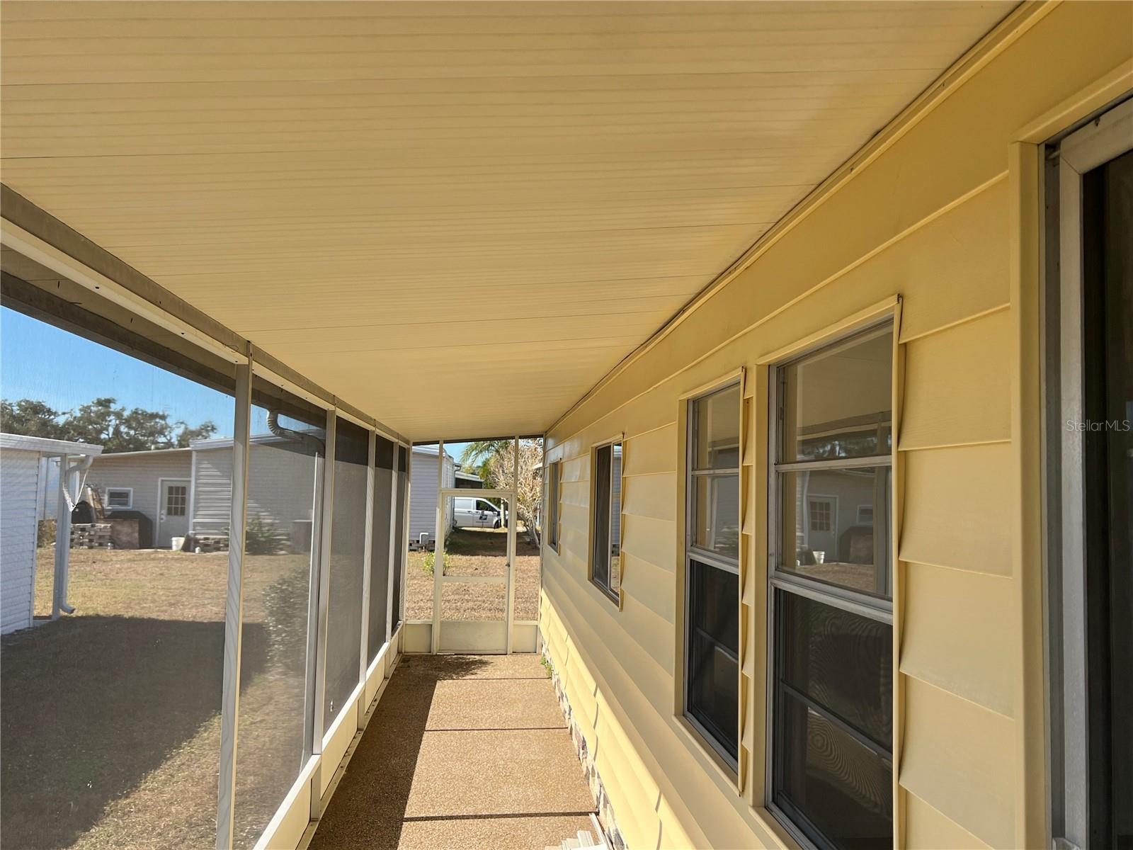 SHADOW BROOK MOBILE HOME - Residential