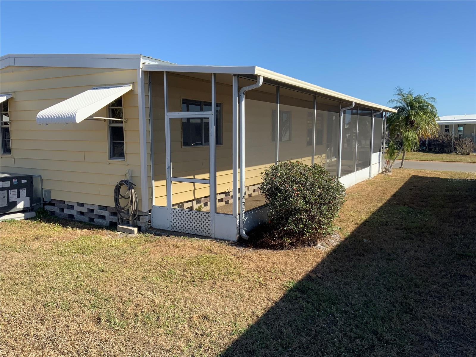 SHADOW BROOK MOBILE HOME - Residential