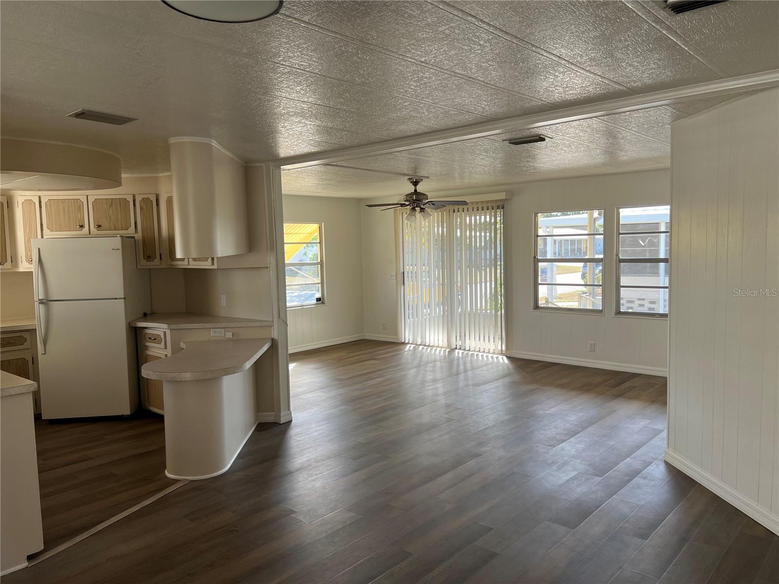 SHADOW BROOK MOBILE HOME - Residential