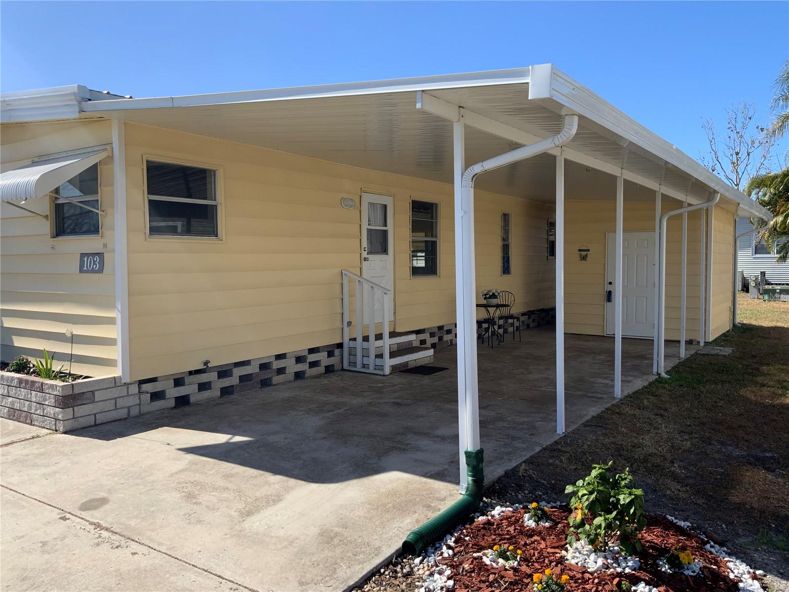 SHADOW BROOK MOBILE HOME - Residential