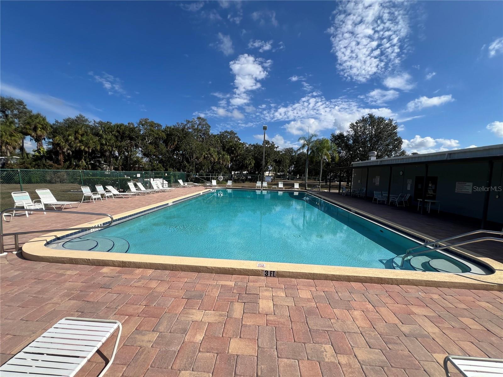 SHADOW BROOK MOBILE HOME - Residential